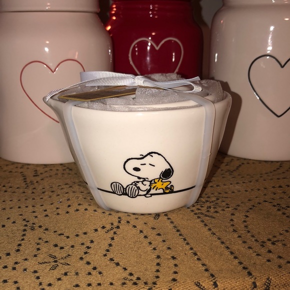 Rae Dunn Peanuts Snoopy Measuring Cups - Picture 2 of 12